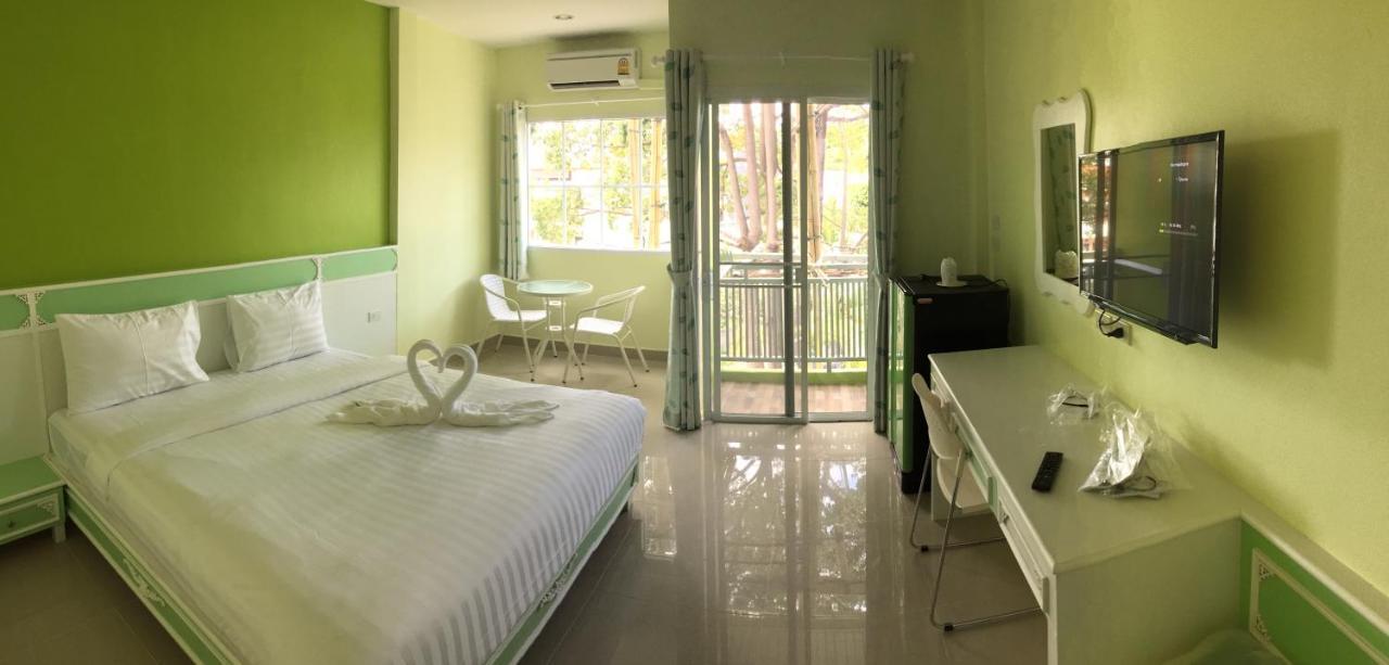 Holland Resort Phuket Esterno foto