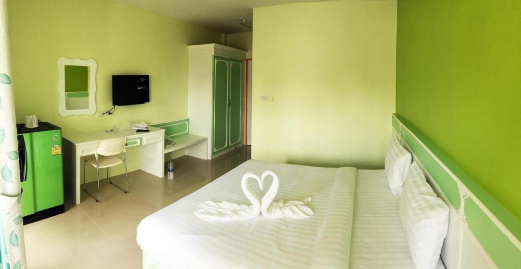 Holland Resort Phuket Esterno foto