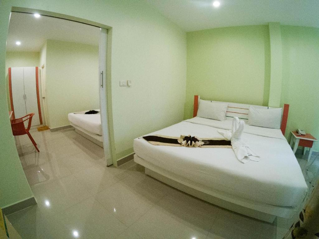 Holland Resort Phuket Esterno foto