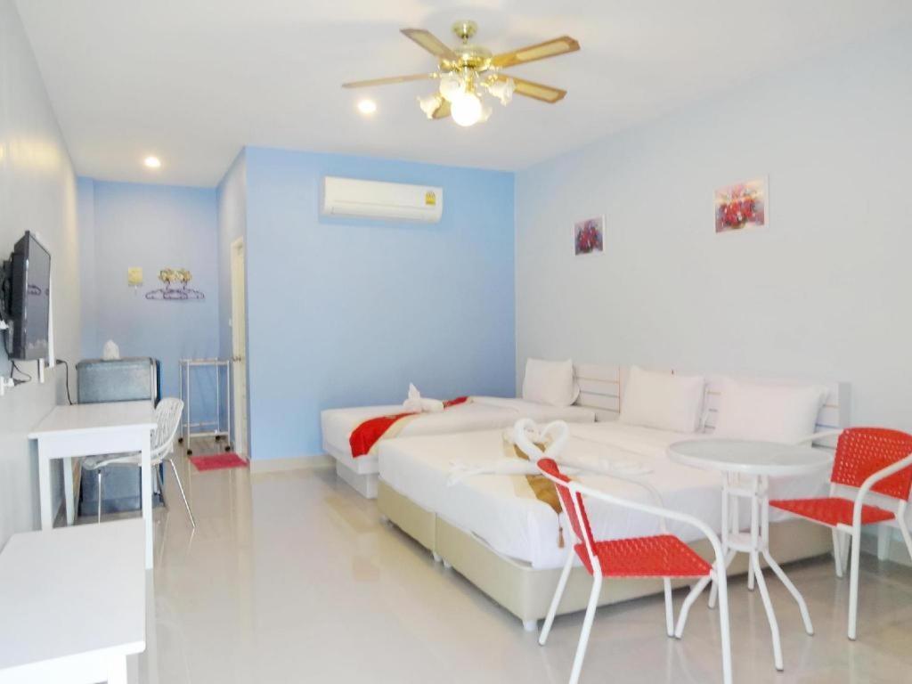 Holland Resort Phuket Esterno foto