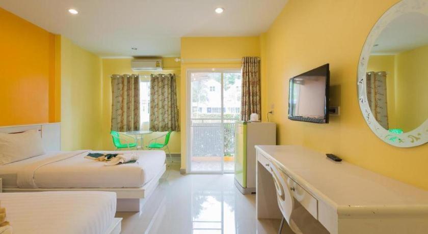 Holland Resort Phuket Esterno foto