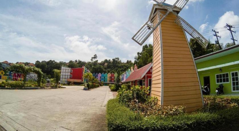 Holland Resort Phuket Esterno foto